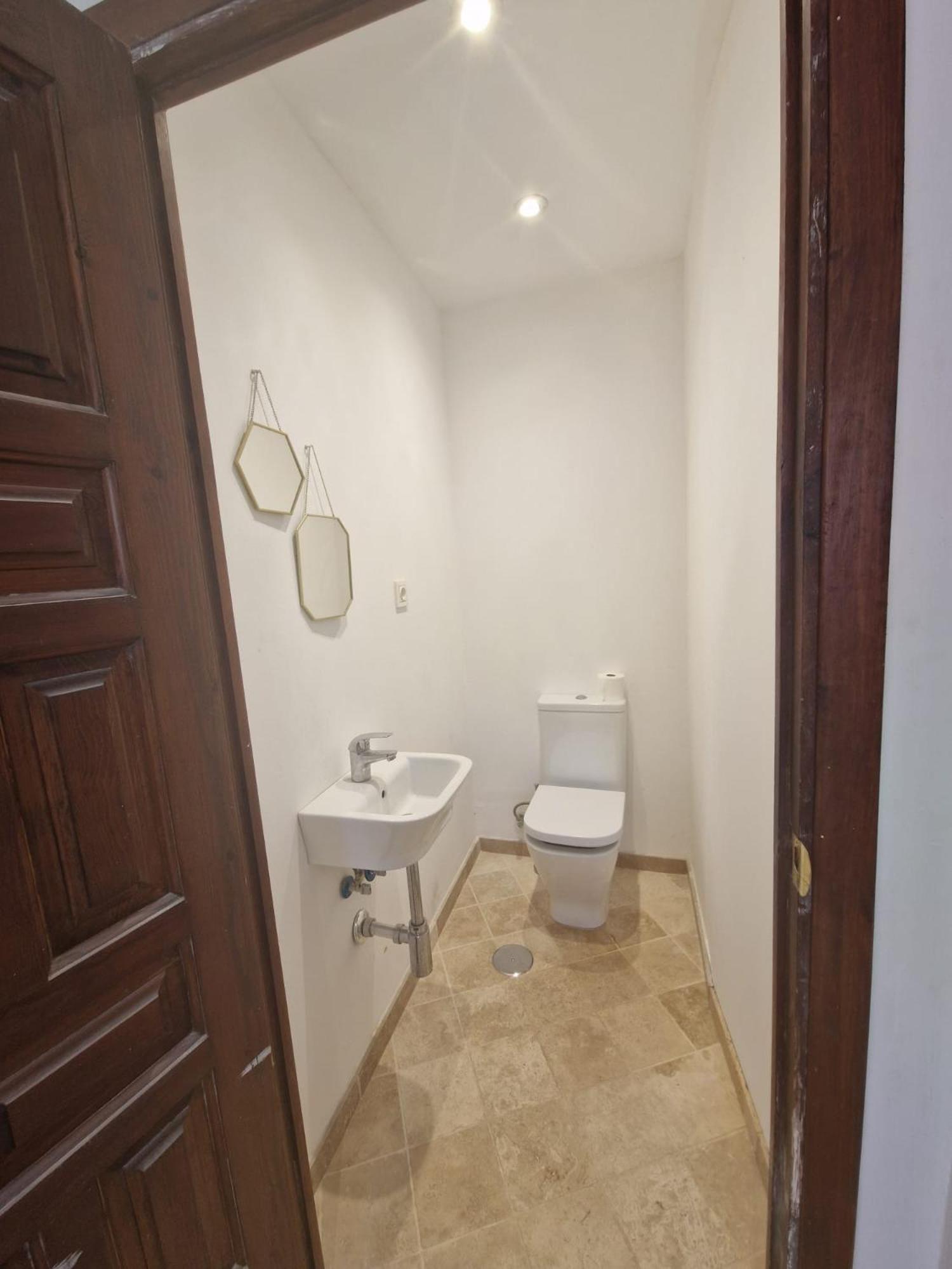 Doble Con Bano Grande Privado En Piso Compartido *