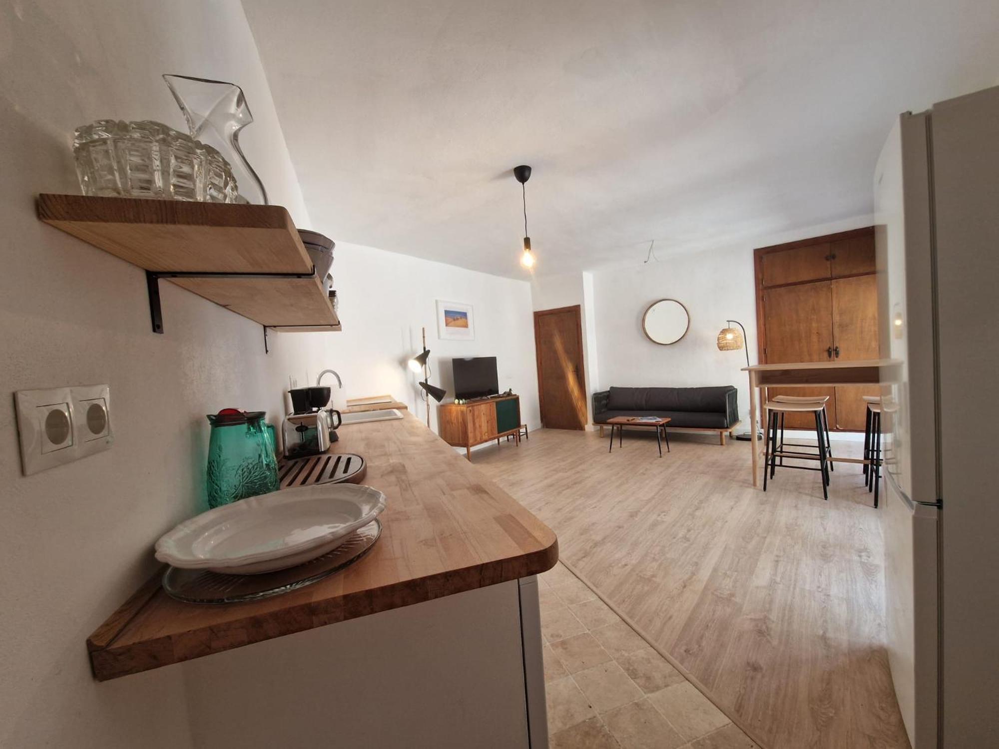 Apartamento Doble Con Bano Grande Privado En Piso Compartido *
