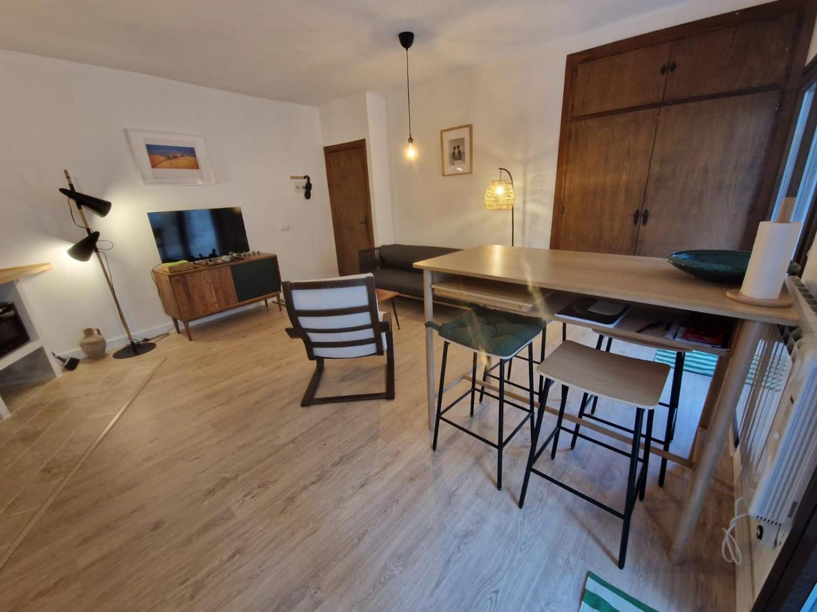 Apartamento Doble Con Bano Grande Privado En Piso Compartido
