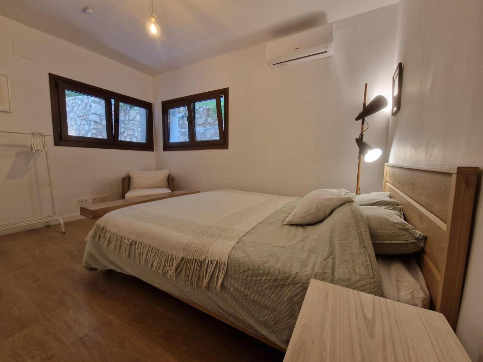 Doble Con Bano Grande Privado En Piso Compartido *
