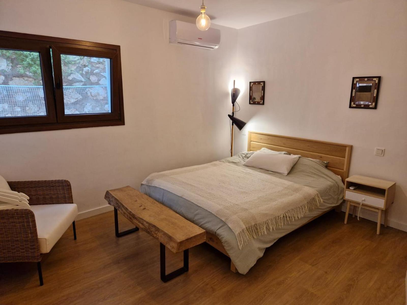 Doble Con Bano Grande Privado En Piso Compartido * Málaga